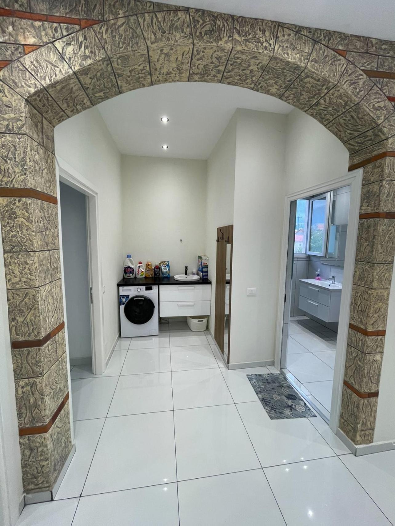 Franco Apartments Тирана Екстериор снимка