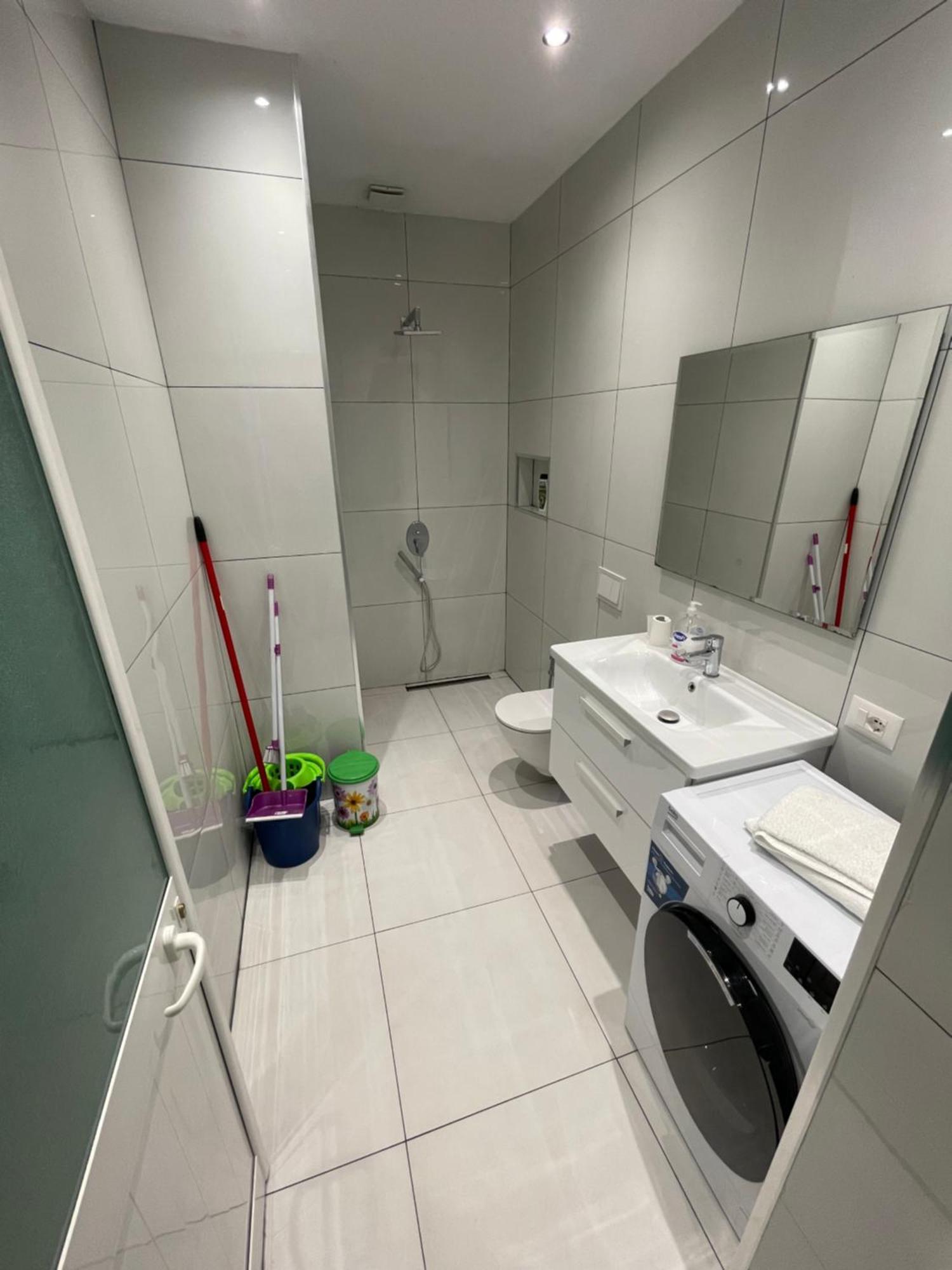 Franco Apartments Тирана Екстериор снимка