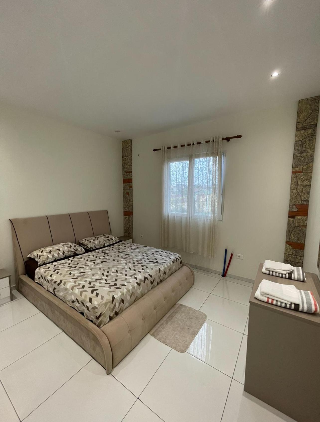 Franco Apartments Тирана Екстериор снимка