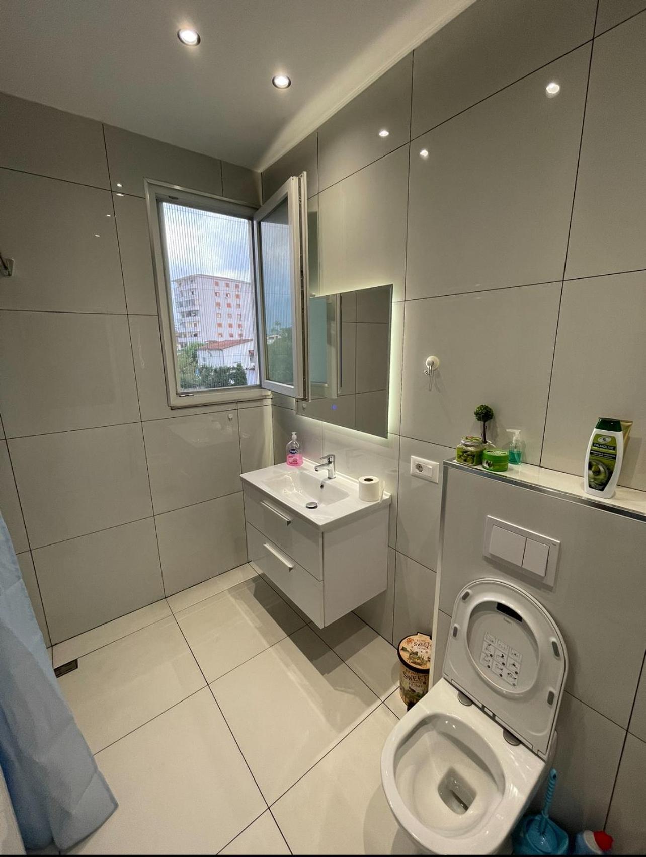 Franco Apartments Тирана Екстериор снимка